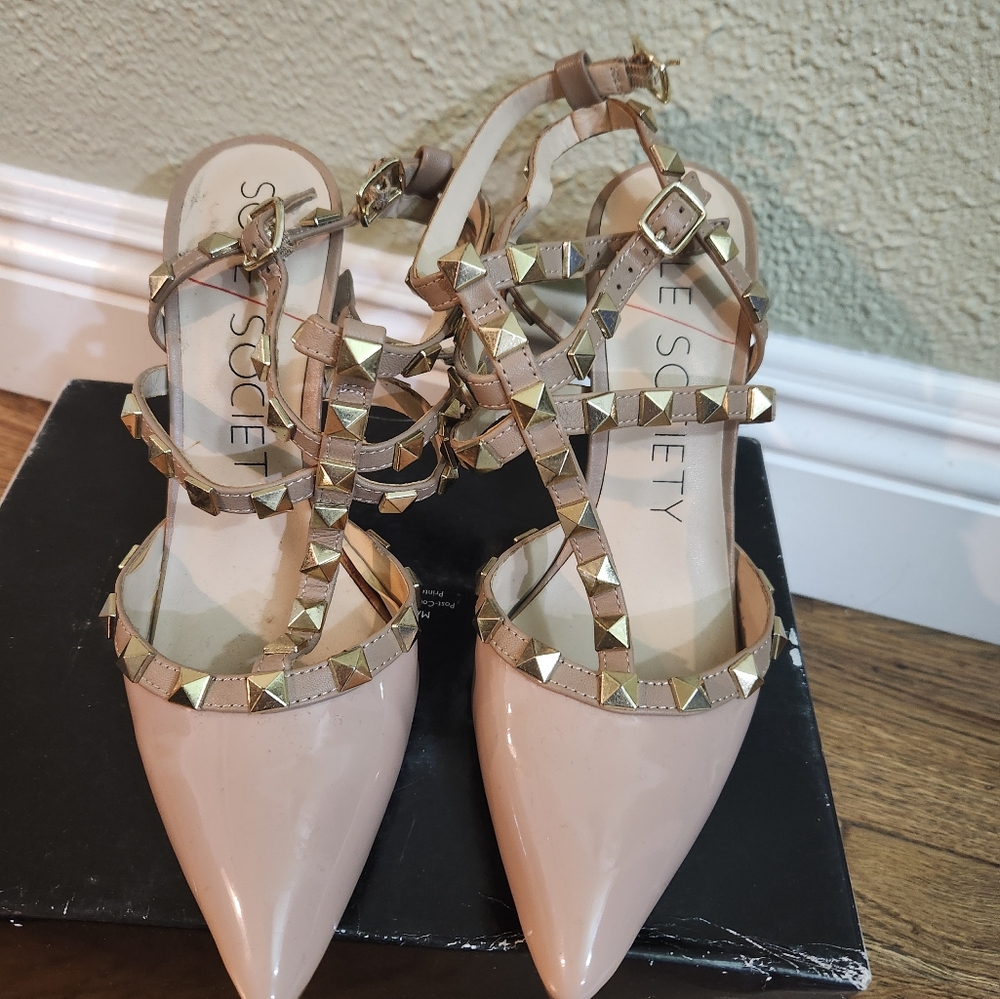 Nude high heels. Sole society